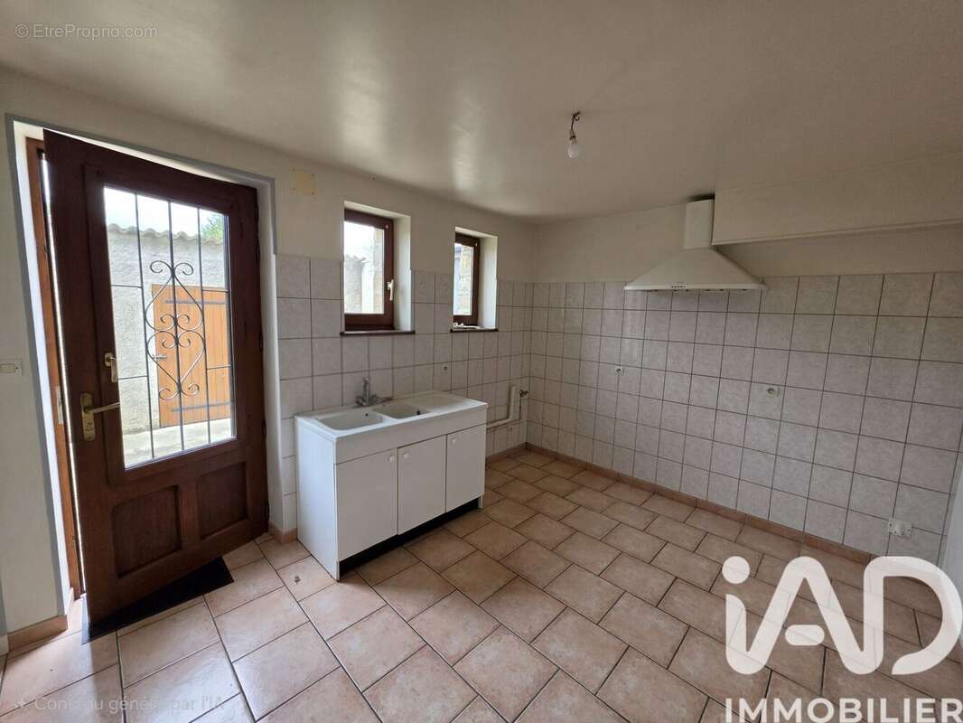 Maison 85 m² à Beaumont-En-Argonne  - photo 3