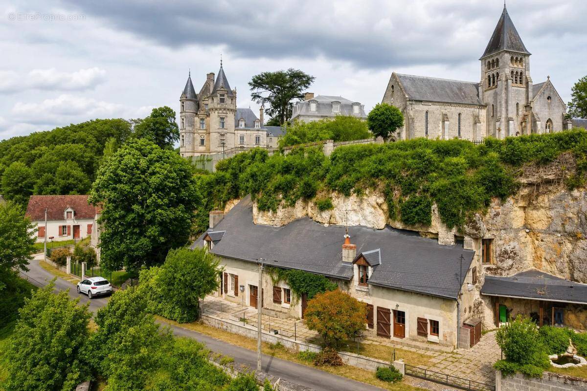 Maison à CHATEAUVIEUX