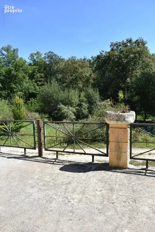 Propriété potentielle bénéficiant d'une tranquillité absolue, au sein d'un somptueux parc de 5 hectares, un véritable havre de v - photo 7