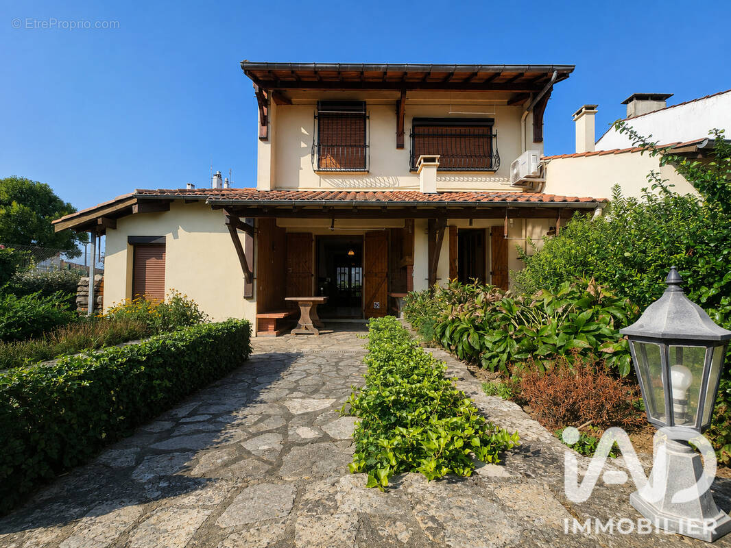 Photo 1 - Maison à CASTELSARRASIN