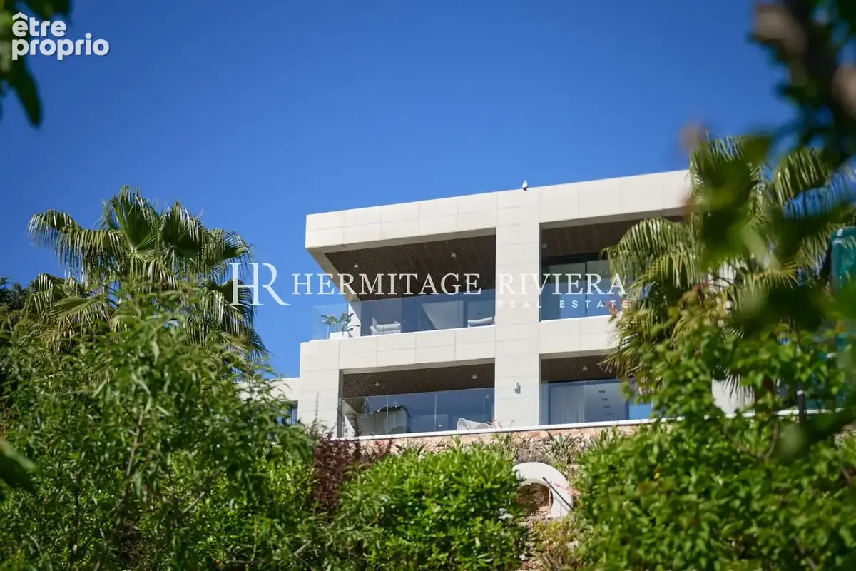 facade 3 of contemporary villa for sale in Nice