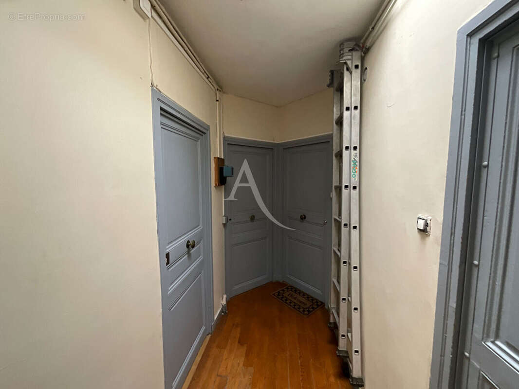 Appartement à PARIS-8E