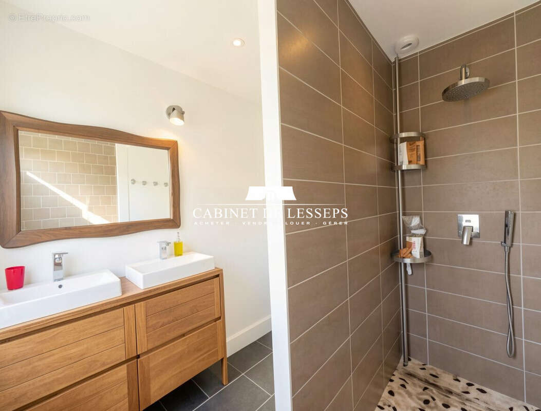 Maison à BASSUSSARRY