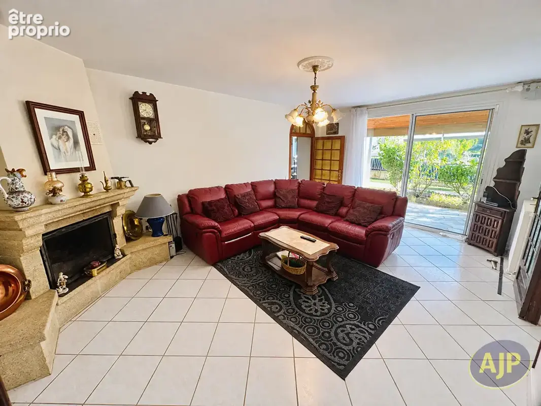 Maison  158.09 m2 - photo 2