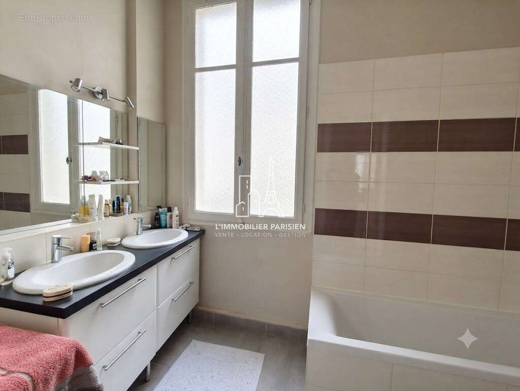 Appartement 107 m² à Paris-8e  - photo 9
