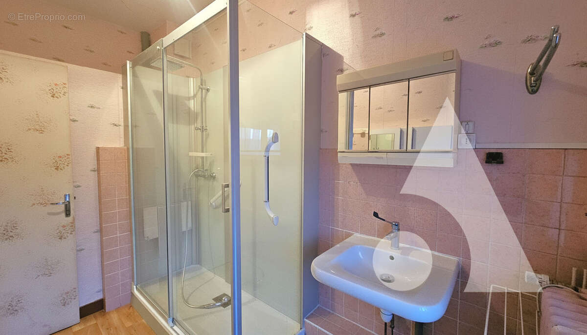 Maison à ESTREES-SAINT-DENIS