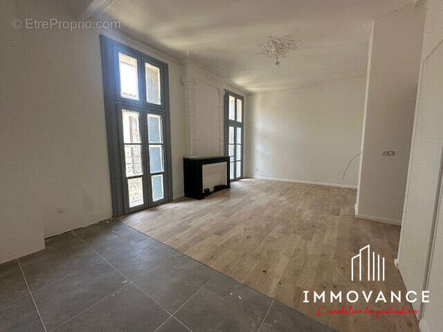 Appartement à VALERGUES