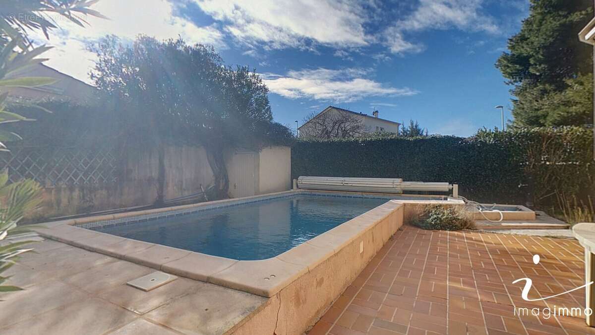 Maison à SAINT-JEAN-DE-VEDAS