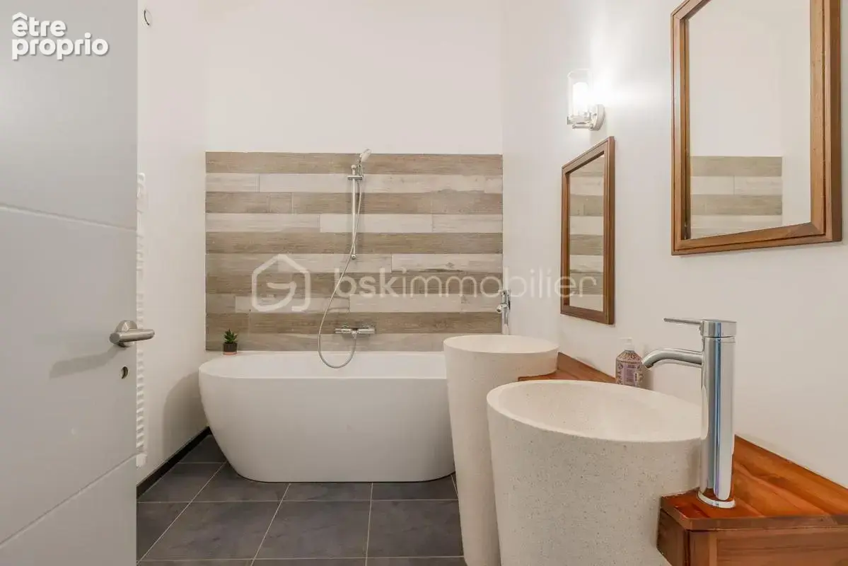 Demeure de caractère en bord de rivière d'Ain – 300 m² habitables – Piscine- IDEAL GRANDE FAMILLE - photo 21