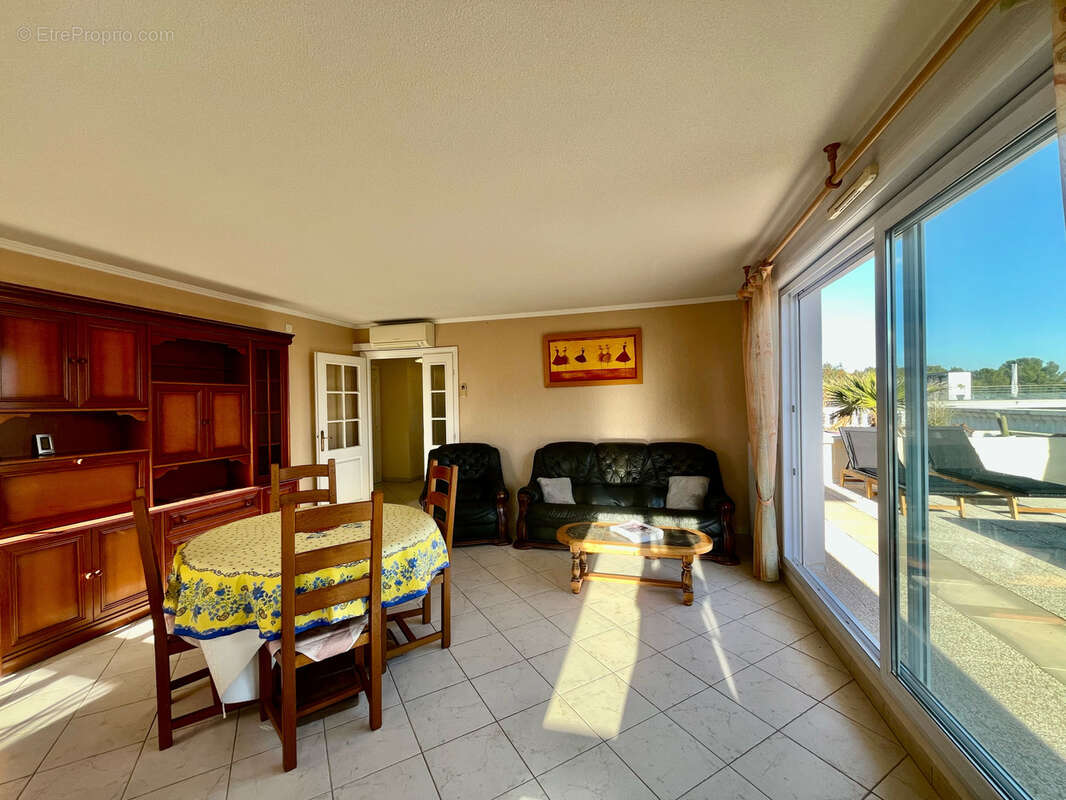 Appartement à FREJUS