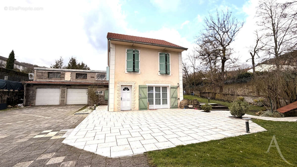Maison à ARS-SUR-MOSELLE