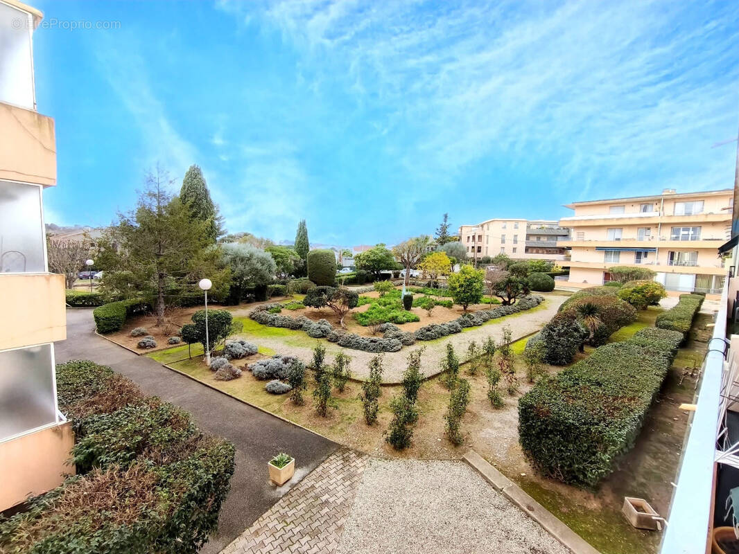 Appartement à SIX-FOURS-LES-PLAGES