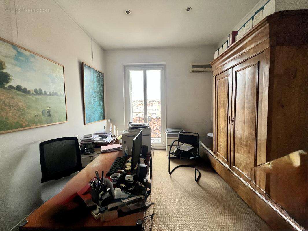 Commerce à MARSEILLE-1E