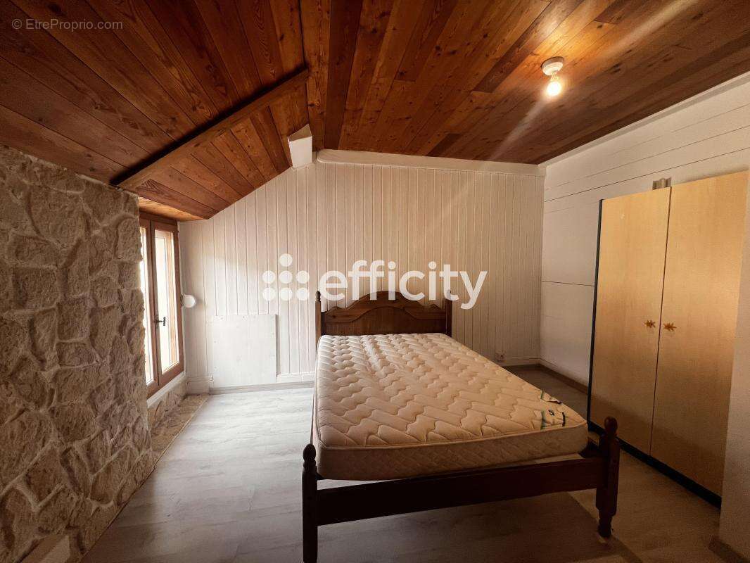 Appartement à RENAGE