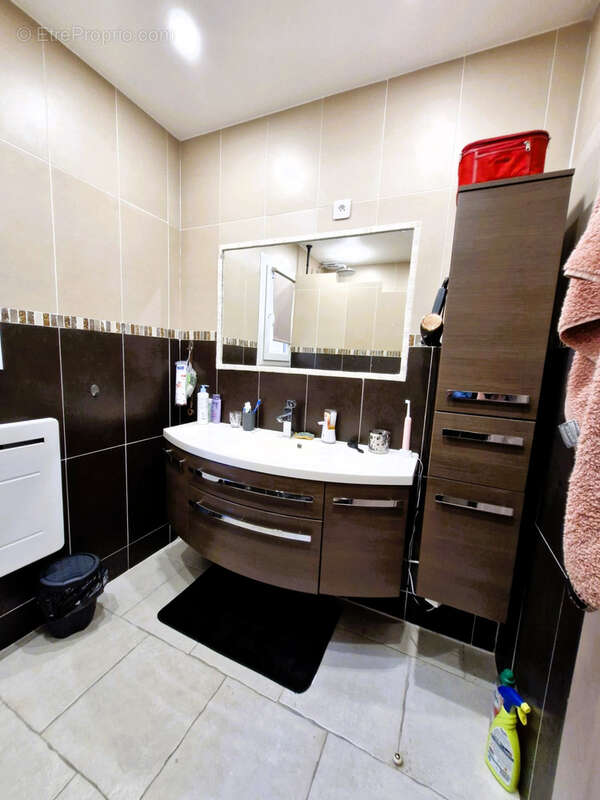 Maison à BAGNOLS-EN-FORET