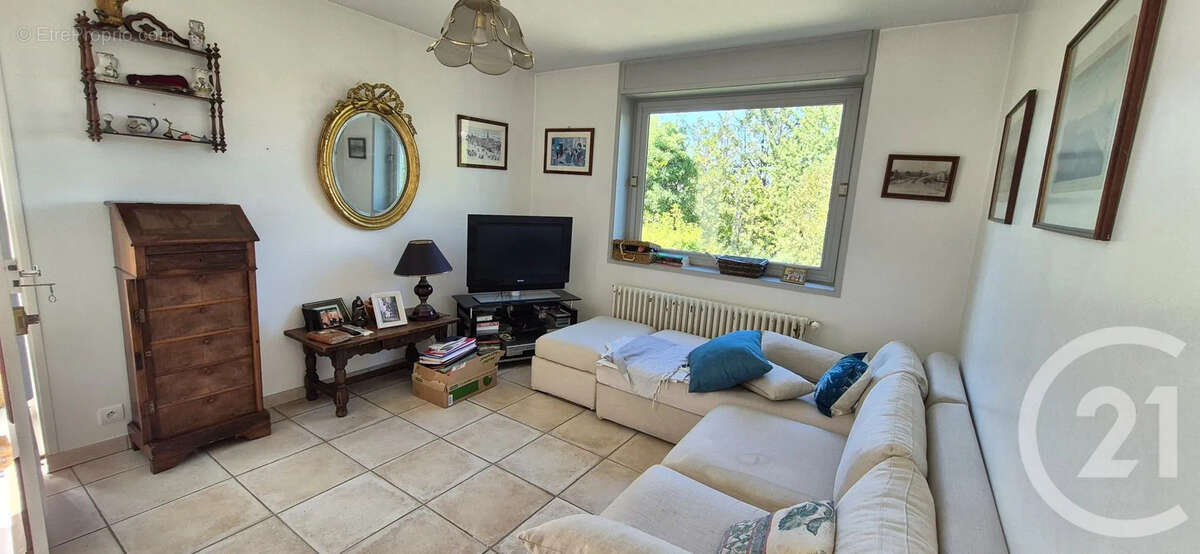 Maison 6 pièces 126 m² à vendre à La Chapelle-Naude (71500) - photo 7