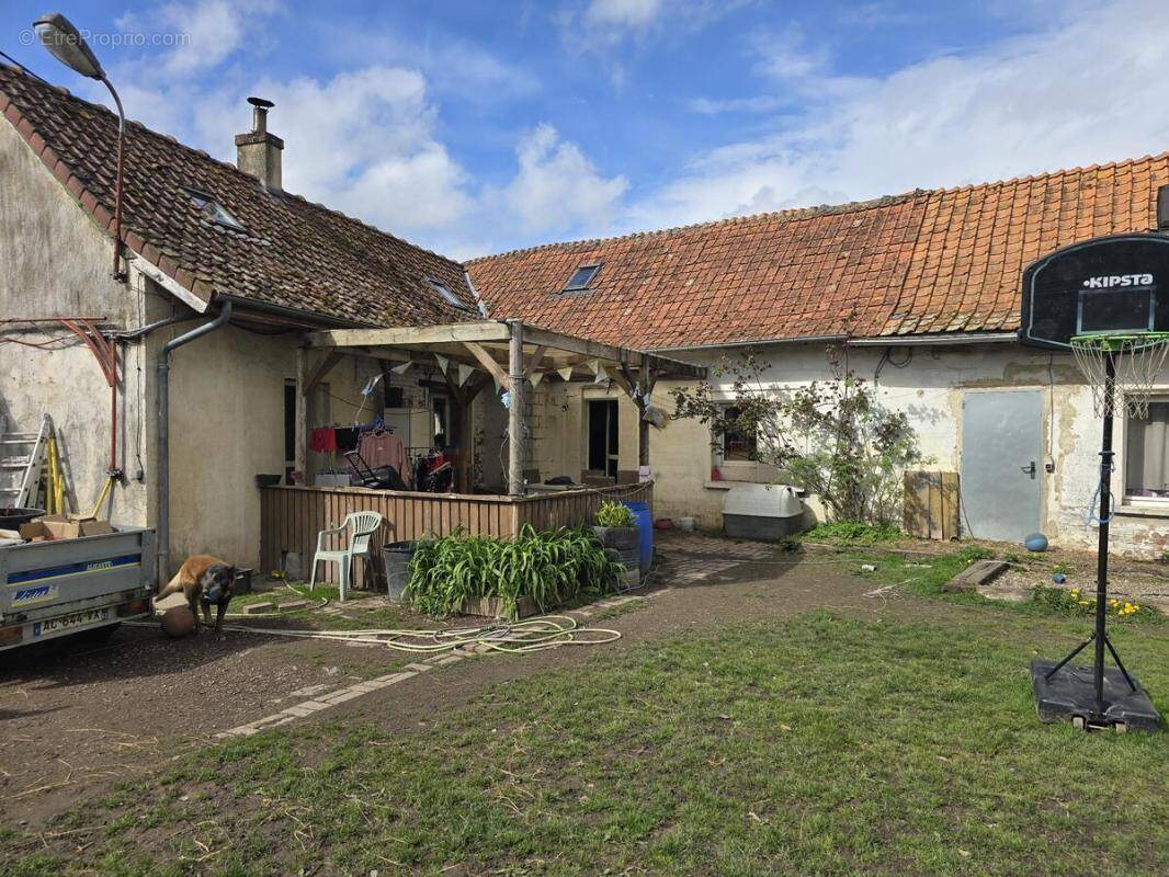 Maison à BERGUENEUSE