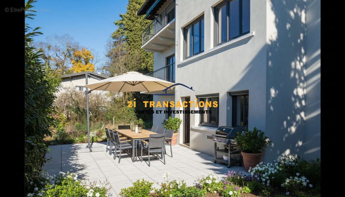 Appartement à CHARBONNIERES-LES-BAINS