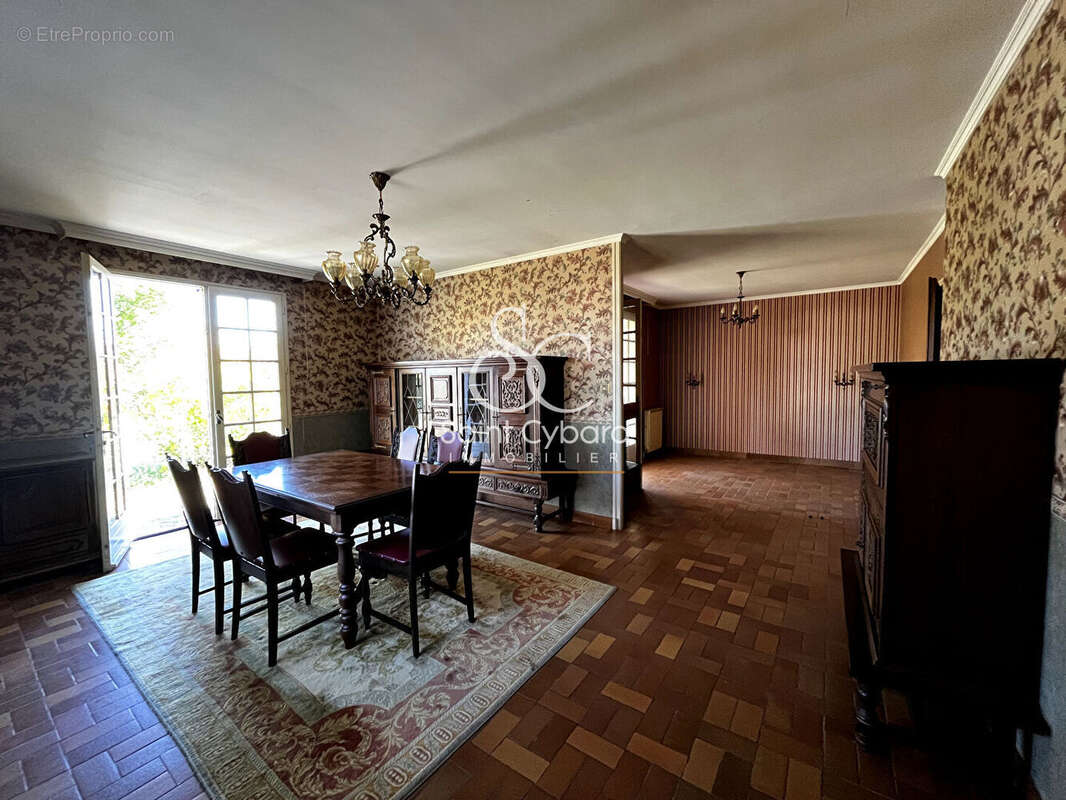 Maison à SAINT-YRIEIX-SUR-CHARENTE