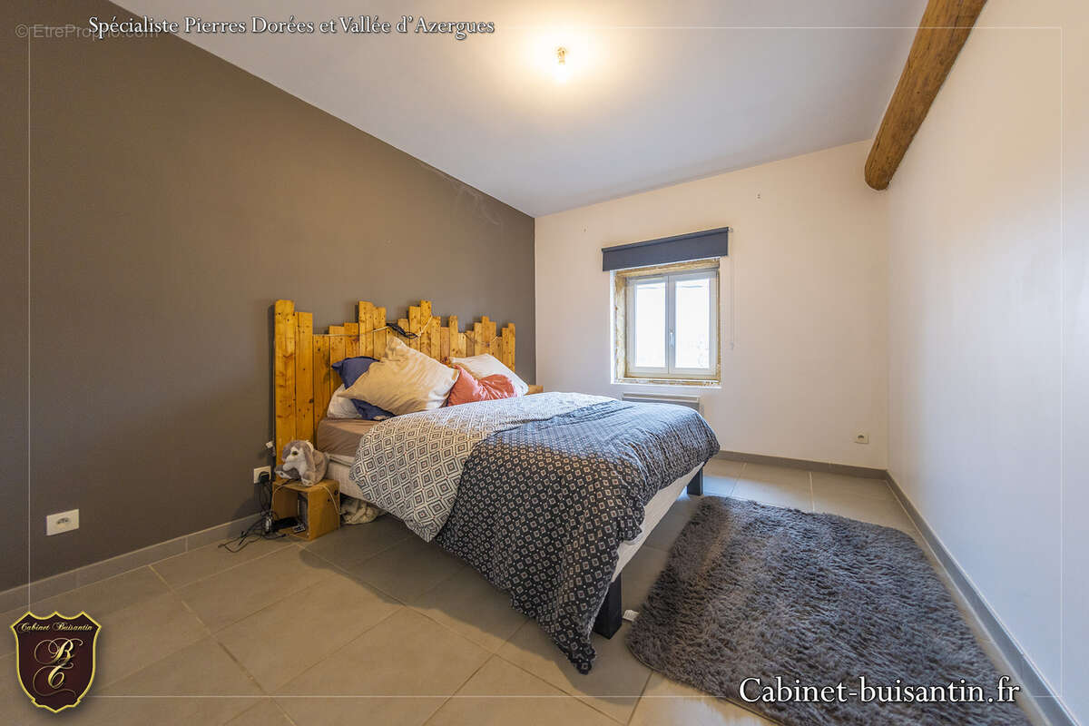 Appartement à VILLE-SUR-JARNIOUX