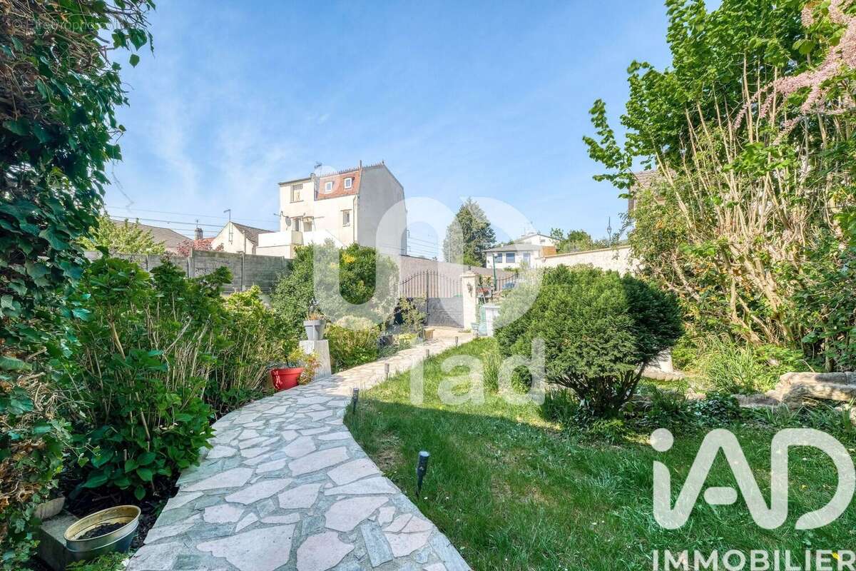 Photo 3 - Maison à LE THILLAY