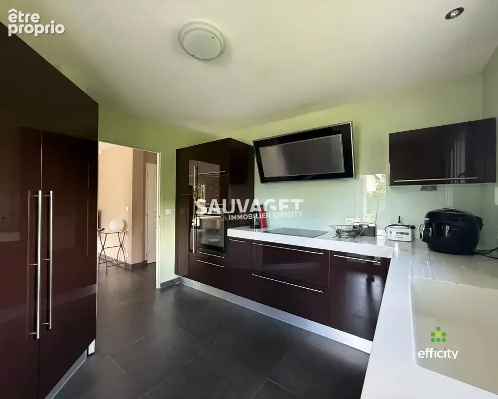 Maison 180 m² à Reignier  - photo 8