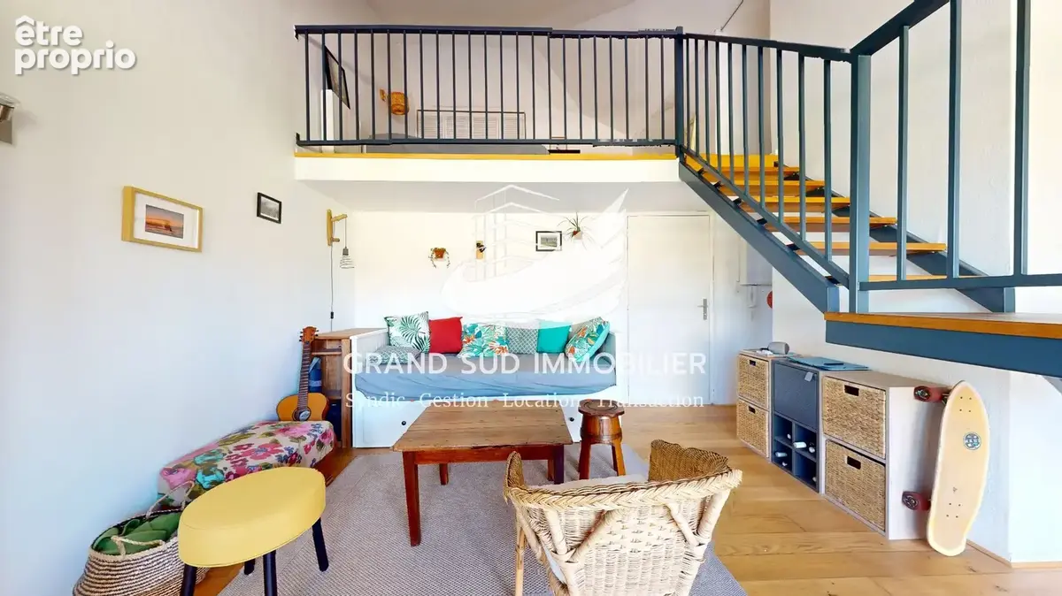 Appartement T2 bis en duplex avec terrasse et parking - photo 1