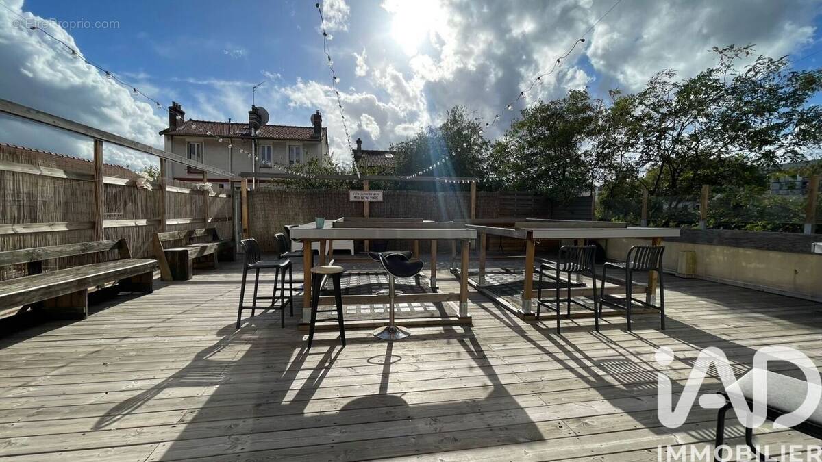 Photo 1 - Commerce à GENTILLY