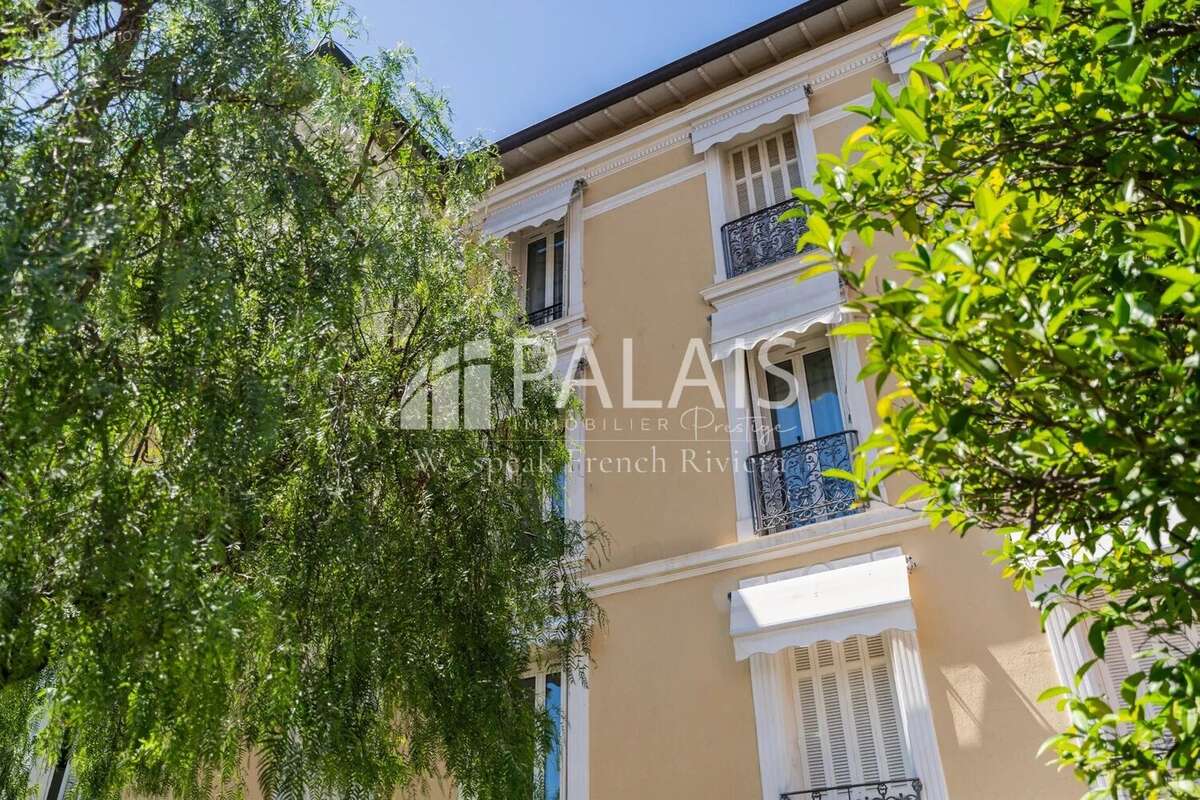 Appartement à BEAULIEU-SUR-MER