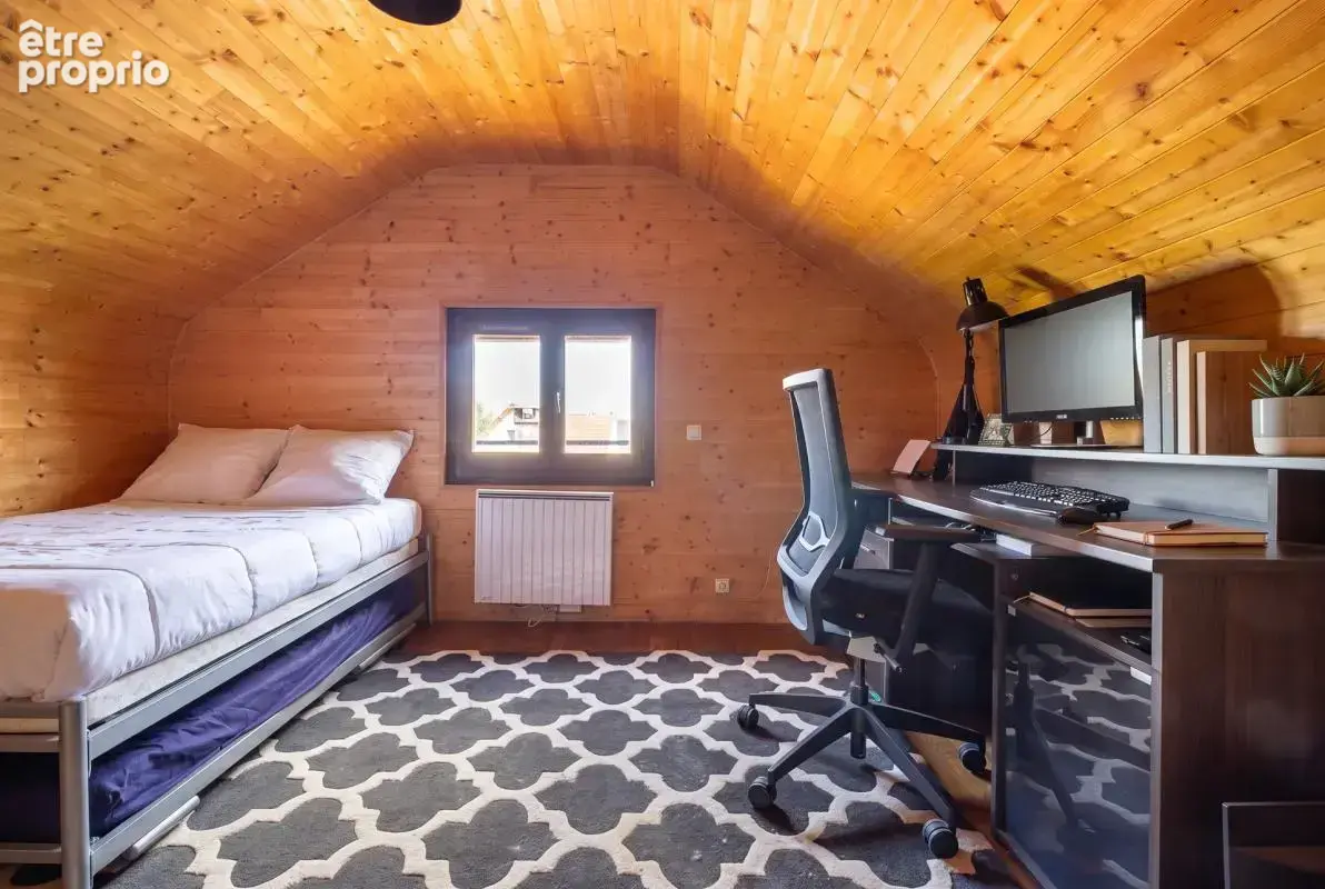 Maison de 7 pièces de 135 m² à Sainte-Geneviève-des-Bois - photo 8