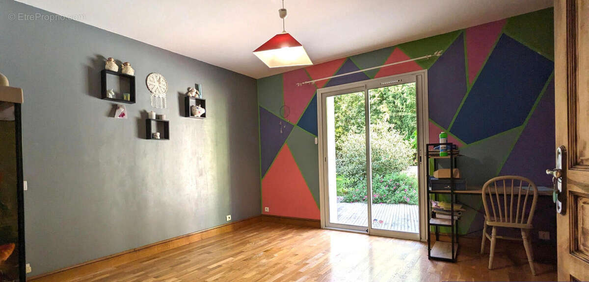 chambre - Maison à MAINE-DE-BOIXE