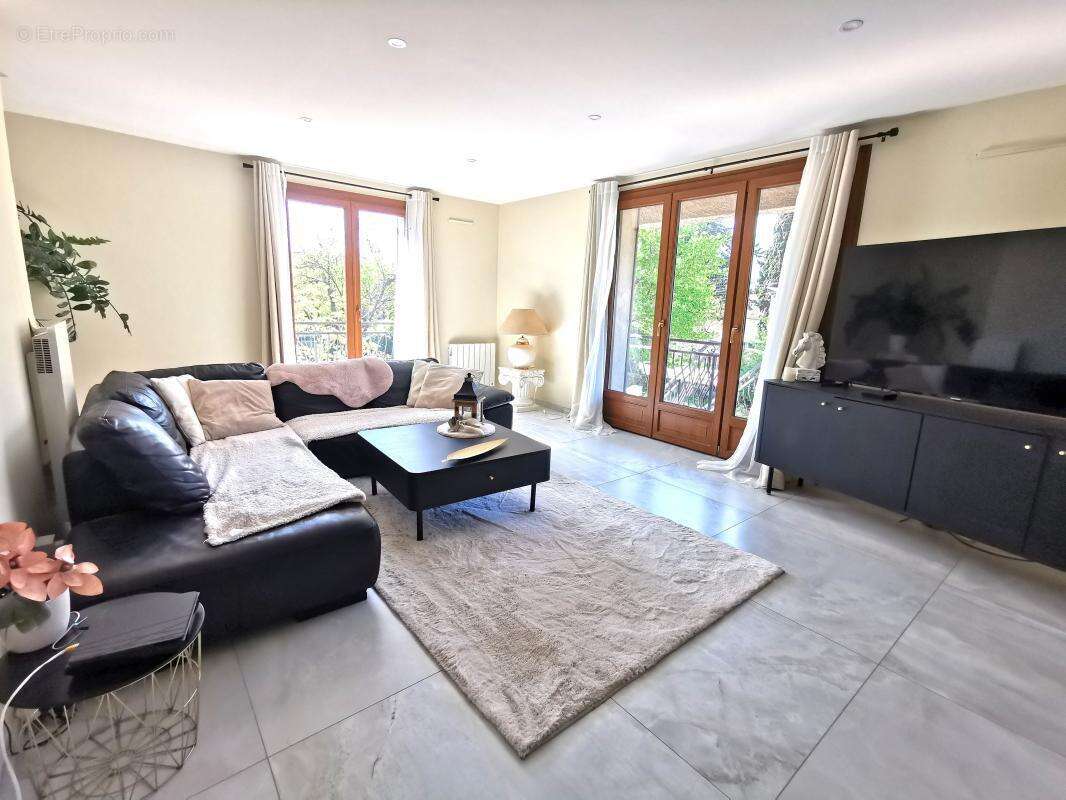 Maison à SAINT-EGREVE