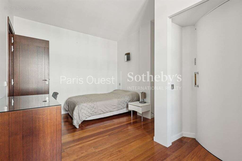 Maison à NEUILLY-SUR-SEINE