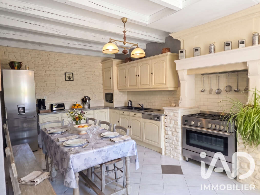 Maison 146 m² à Breville  - photo 2