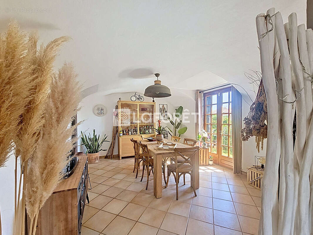 Maison à SAINT-CYPRIEN