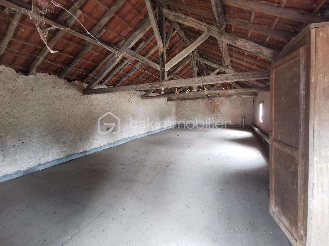 Maison à LEIGNES-SUR-FONTAINE