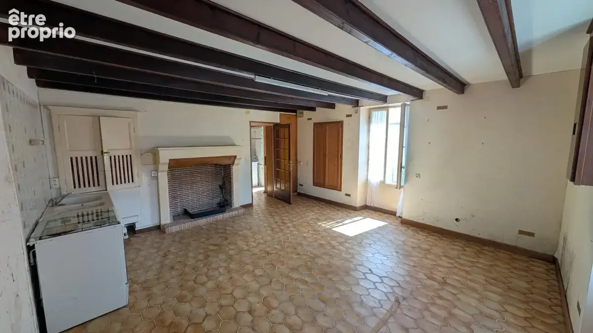 Maison en pierre à rénover à Saint-Gelais  97 m²  2 chambres - photo 7