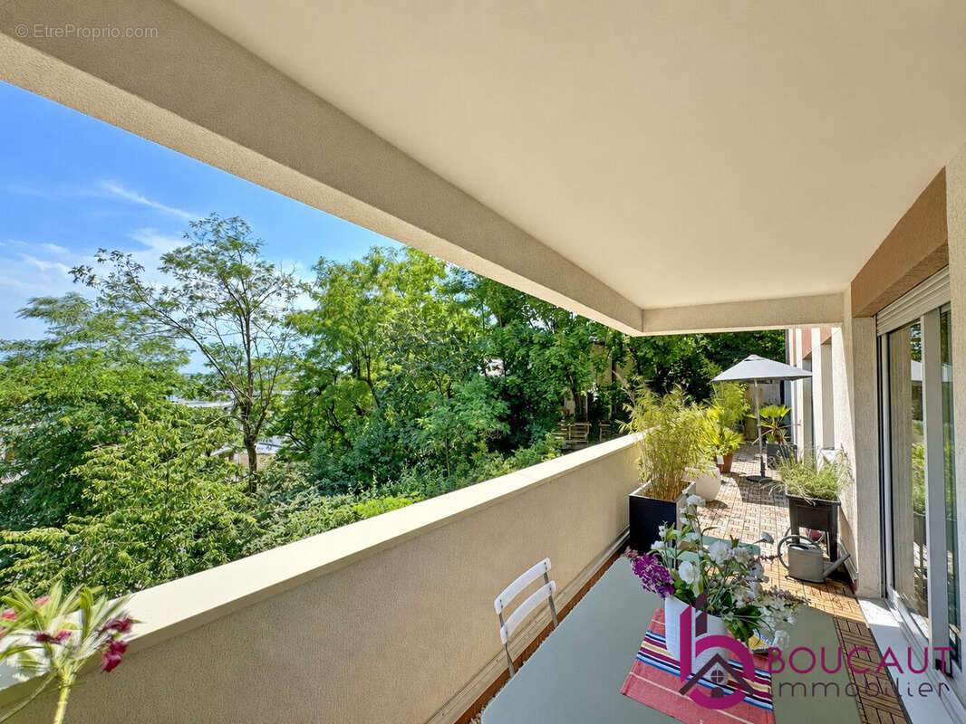 Appartement à LE PLESSIS-ROBINSON