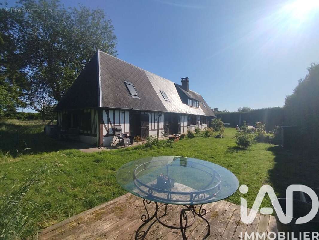 Maison 125 m² à Saint-Cyr-De-Salerne  - photo 2