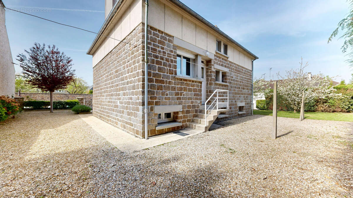 Maison à TORIGNI-SUR-VIRE