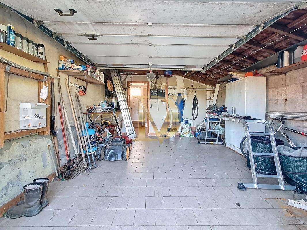 Maison à MONTLOUIS-SUR-LOIRE