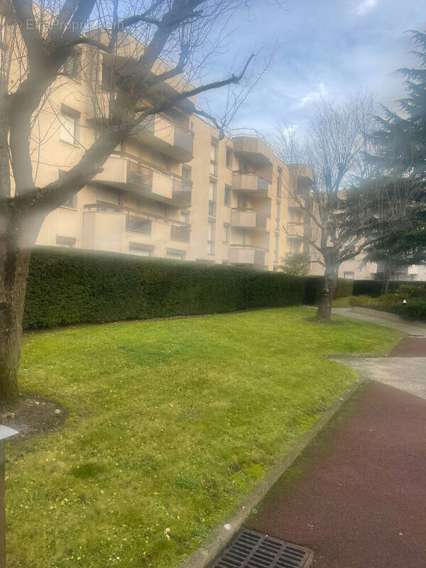 Appartement à LIVRY-GARGAN