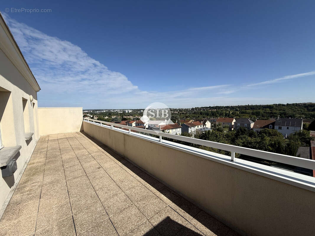 Appartement à EPINAY-SUR-ORGE