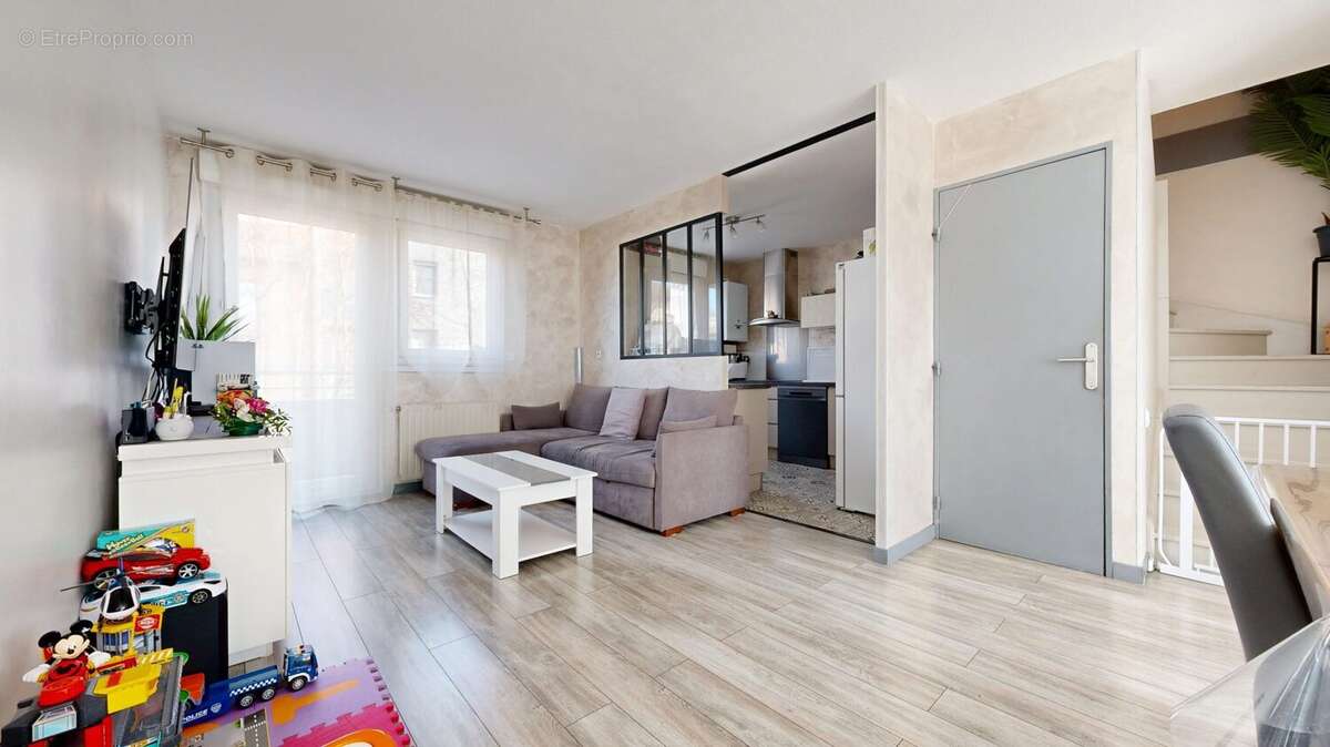 Appartement à VENISSIEUX