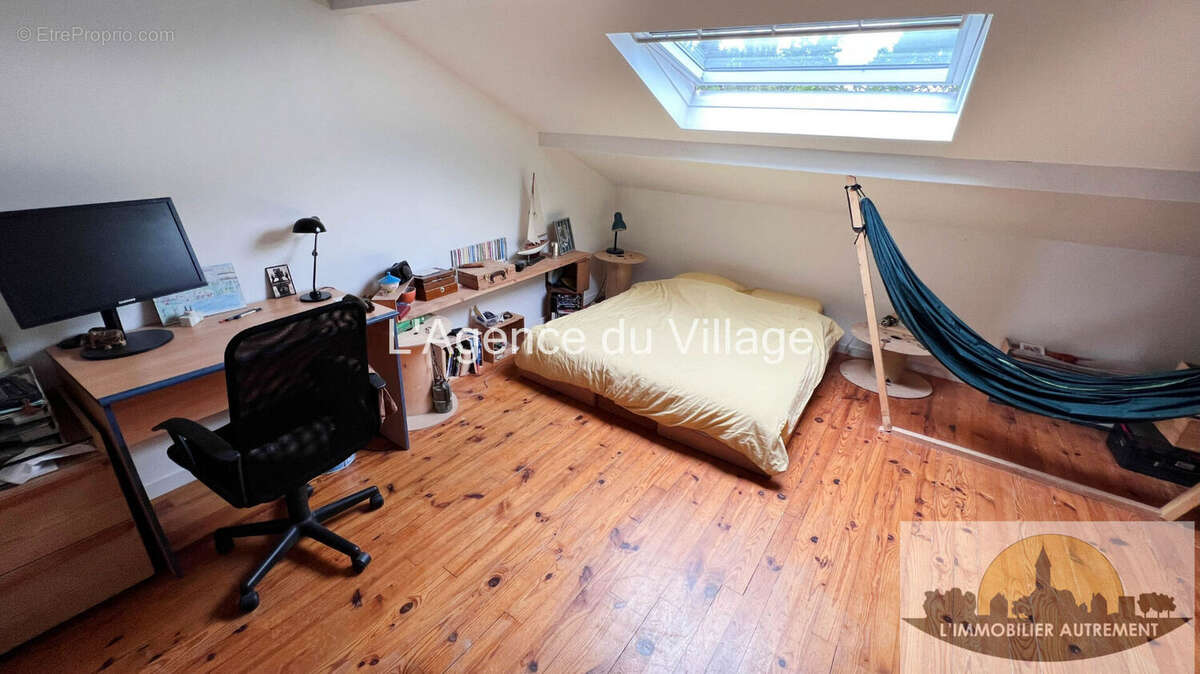 Maison à VILLENEUVE-LES-SABLONS