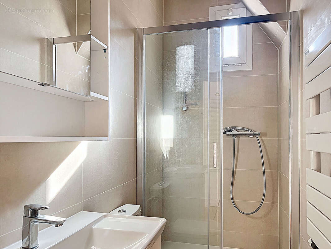 Appartement à SURESNES