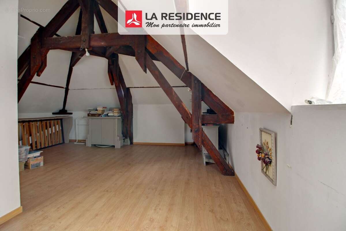 Maison à SAINT-ETIENNE-DU-ROUVRAY