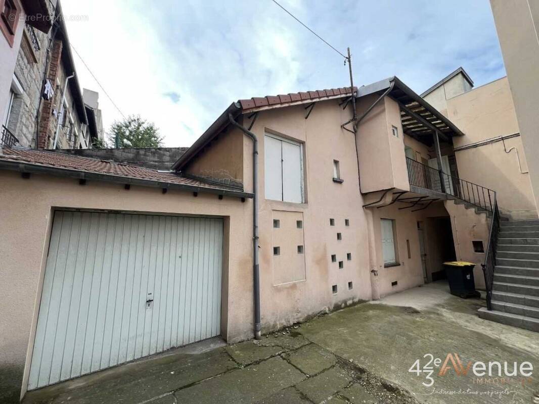 Appartement à SAINT-ETIENNE