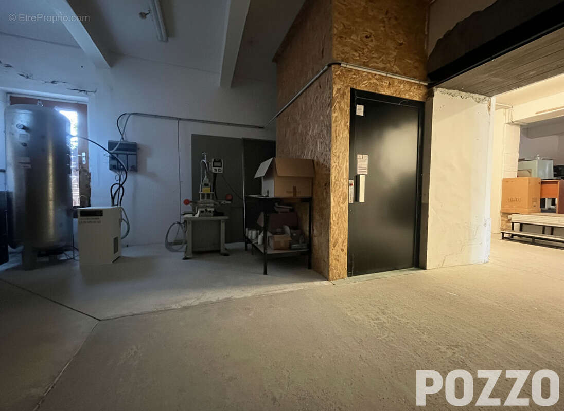 A Vendre - Fougerolles Du Plessis - Local d'activité 450 m² - ATELIERS ET BUREAUX - photo 7