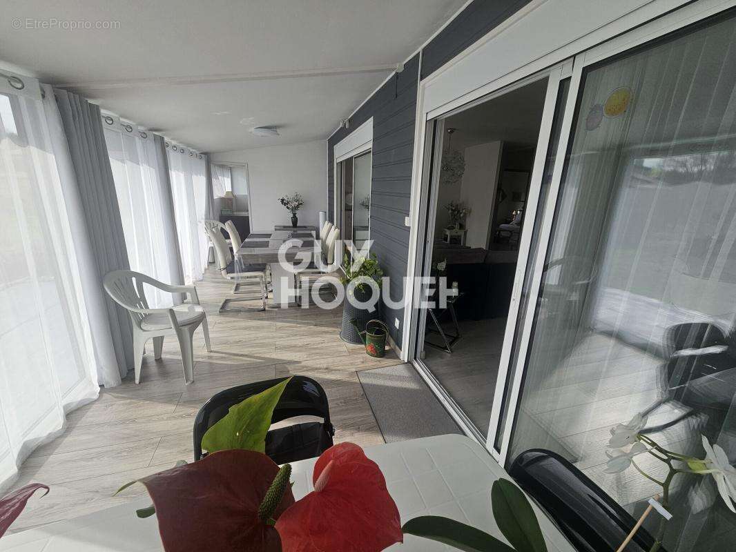 Maison à SURGERES